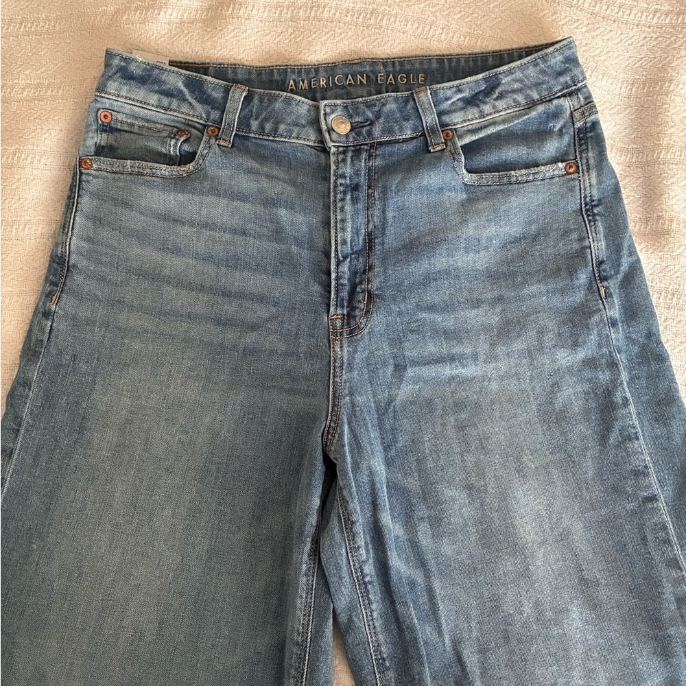 American Eagle Outfitters Women's Light Blue High Rise Jeans